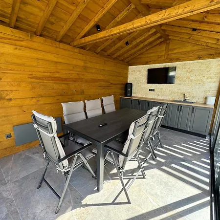 Mountain Ship Villa *