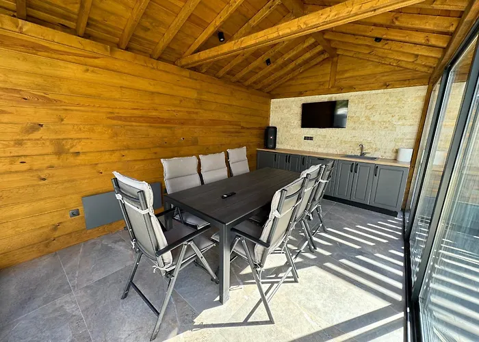 Mountain Ship Villa *